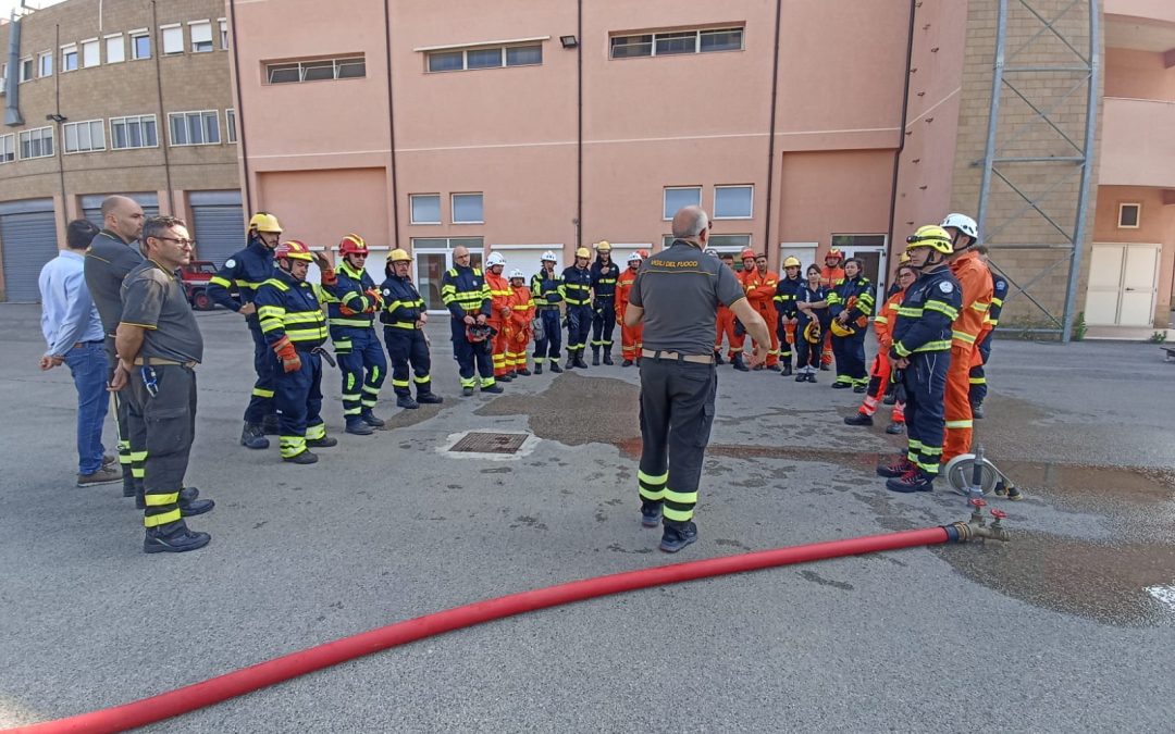 Incendi, finito a Enna il corso per volontari al Comando provinciale dei vigili del fuoco