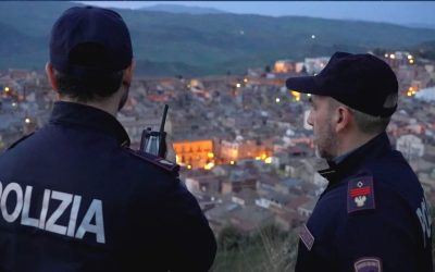 Leonforte, vende 20 grammi di erba  davanti ai un distributore di carburante: arrestato 59enne