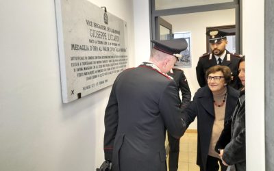 Enna, i carabinieri rendono onore alla memoria del carabiniere Giuseppe Liccardi, originario di Troina