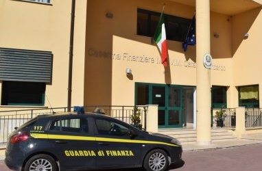 Frodi e riciclaggio del denaro, la GDF di Enna sequestra beni per 170 mila euro a un imprenditore