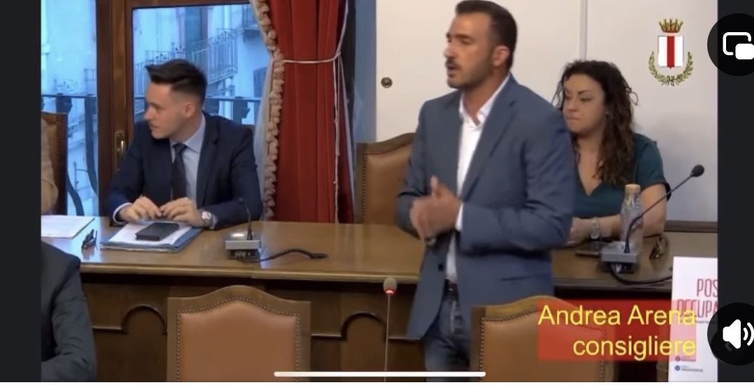 Piazza Armerina, toni accesi e insulti in consiglio comunale