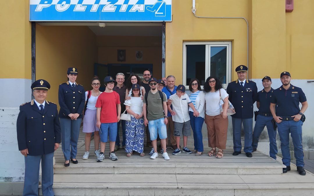 Enna, la polizia incontra i ragazzi dell’associazione Vita 21