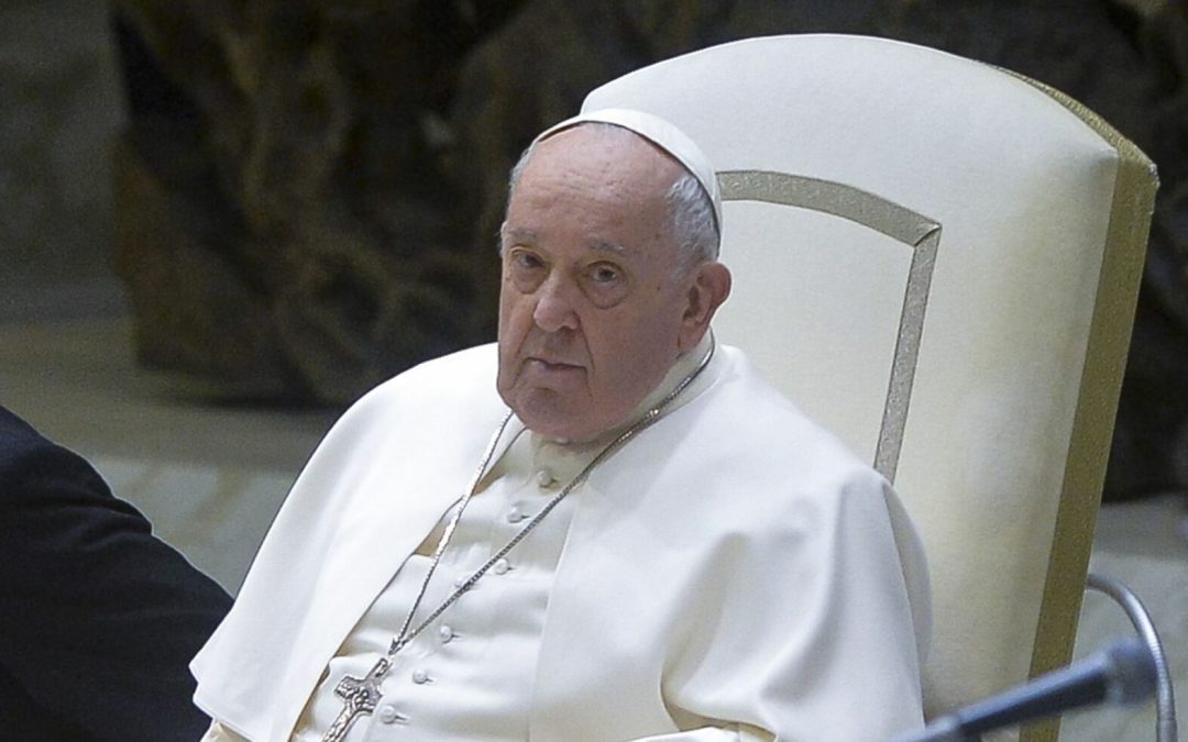 Papa “Fermare terribile escalation in Libano, è inaccettabile”