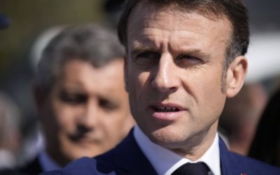Francia, Macron “A giorni nominerò il nuovo primo ministro”