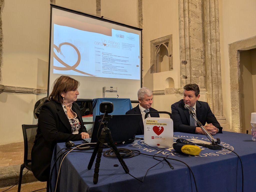 Morti improvvise da arresto cardiaco, all’Università di Palermo altri 50 defibrillatori Morti improvvise da arresto cardiaco, all’Università di Palermo altri 50 defibrillatori
