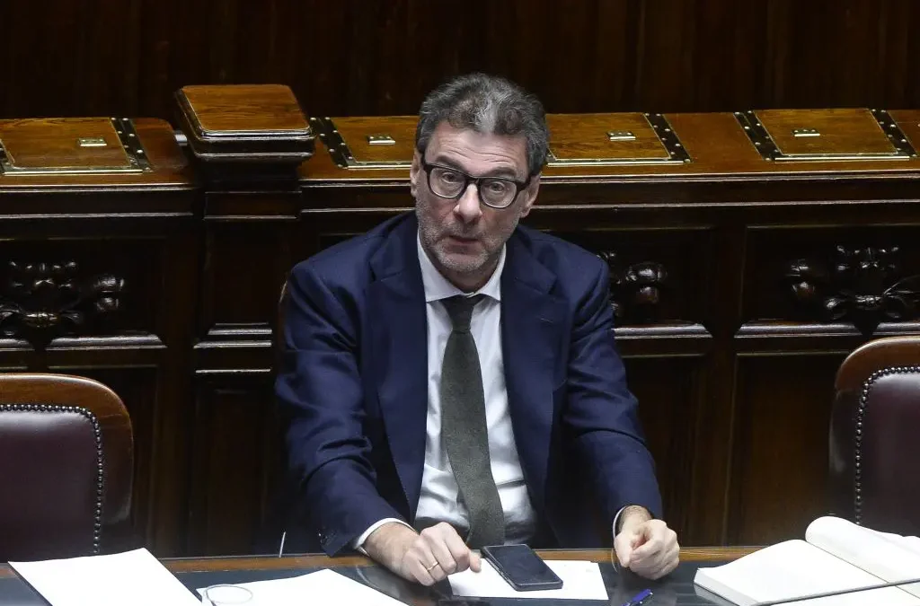 Manovra, Giorgetti “Taglia sprechi e dà ai più bisognosi”
