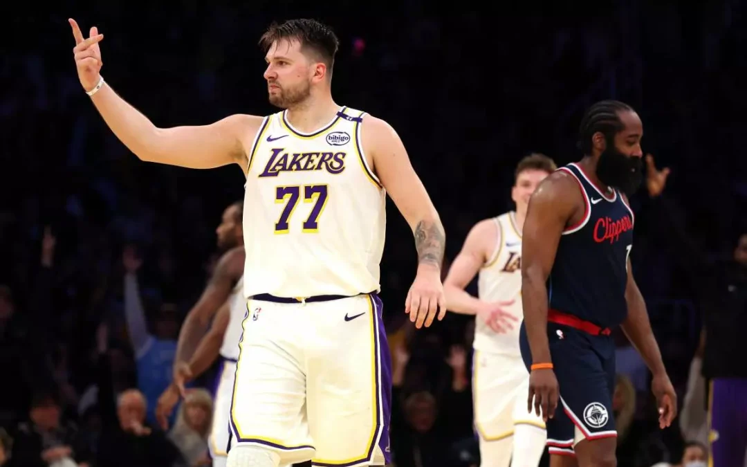 Lakers vincono derby coi Clippers, Boston torna a sorridere