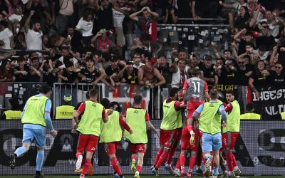 La Cremonese vince 3-2 a La Spezia e torna in A