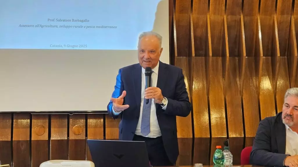 Barbagallo “Migliora la distribuzione dell’acqua in Sicilia orientale” Barbagallo “Migliora la distribuzione dell’acqua in Sicilia orientale”
