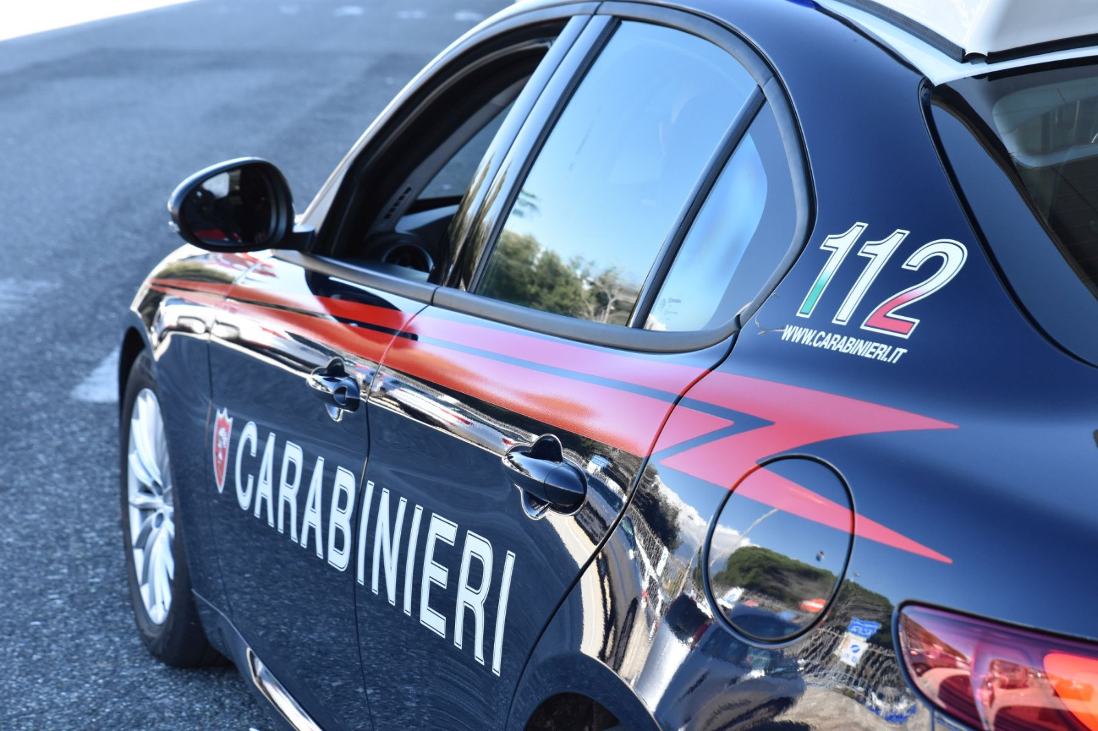 Diciottenne colpita al volto da un proiettile vagante a Catania, operata d’urgenza Diciottenne colpita al volto da un proiettile vagante a Catania, operata d’urgenza