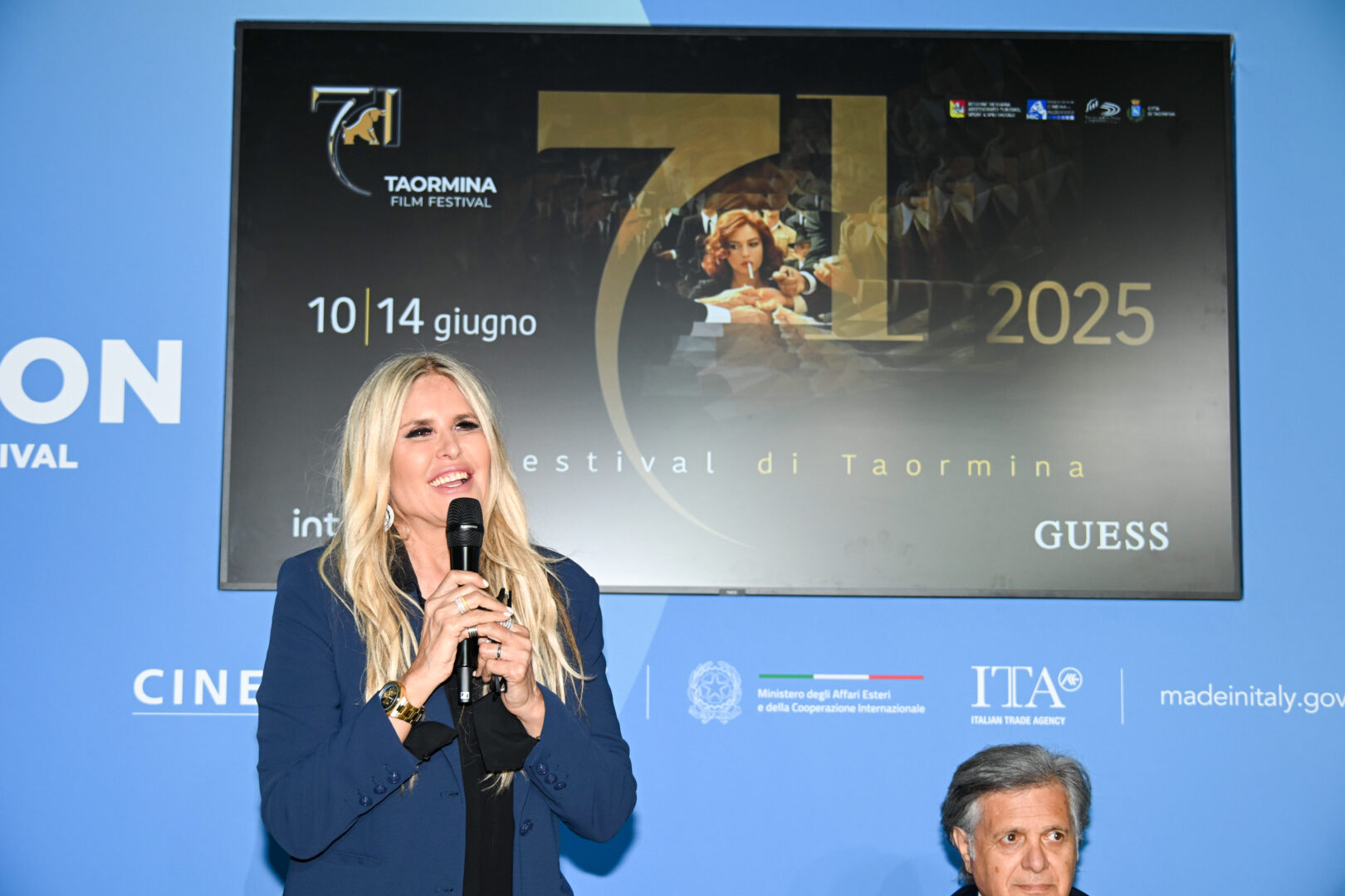 Da Catherine Deneuve a Monica Bellucci, tutto pronto per il “Taormina Film Festival” Da Catherine Deneuve a Monica Bellucci, tutto pronto per il “Taormina Film Festival”