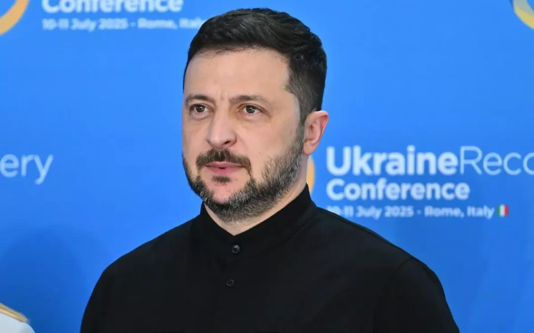 Zelensky “Con la Francia ampliamo produzione congiunta difesa”
