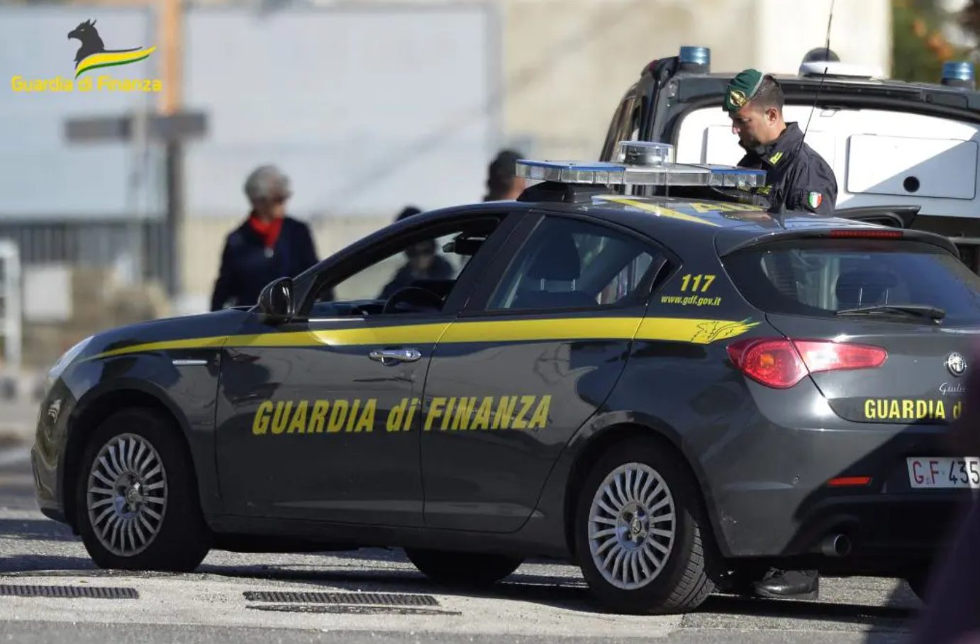 Fratelli in guerra per due società a Palermo, sequestrati 1,5 milioni Fratelli in guerra per due società a Palermo, sequestrati 1,5 milioni
