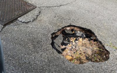 Piazza Armerina, Le decadenti condizioni della Via Alfieri, tra perdite d’acqua e voragini allarmanti
