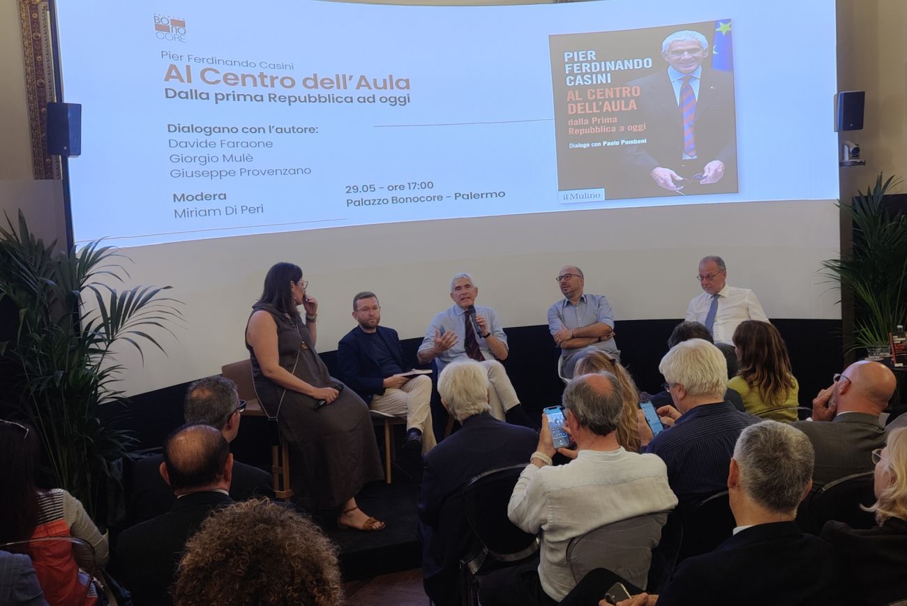 Casini presenta a Palermo il suo ultimo libro ‘Al centro dell’aula. Dalla prima Repubblica a oggi’