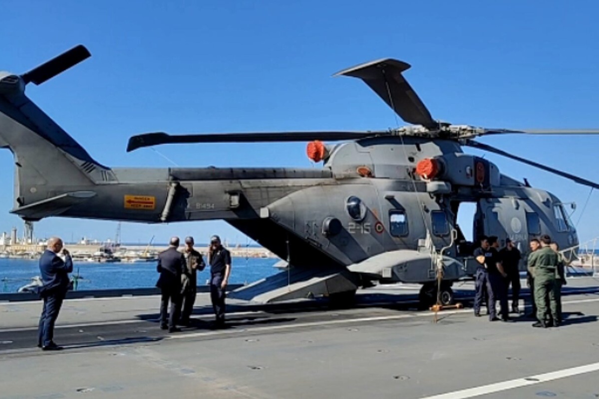 Marina Militare in festa a Palermo, la portaerei Cavour apre le celebrazioni