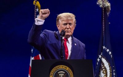 Trump “Gli Usa più ricchi e forti che mai, il comunismo cancro da estirpare”