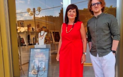 Tesori Cromatici: nello showroom Benny Ilardo Gioielli l’arte incontra l’arte