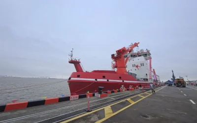 Cina, due rompighiaccio rientrano dalla spedizione scientifica nell’Artico